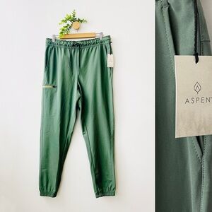 Aspen NWT Green Drawstring Joggers